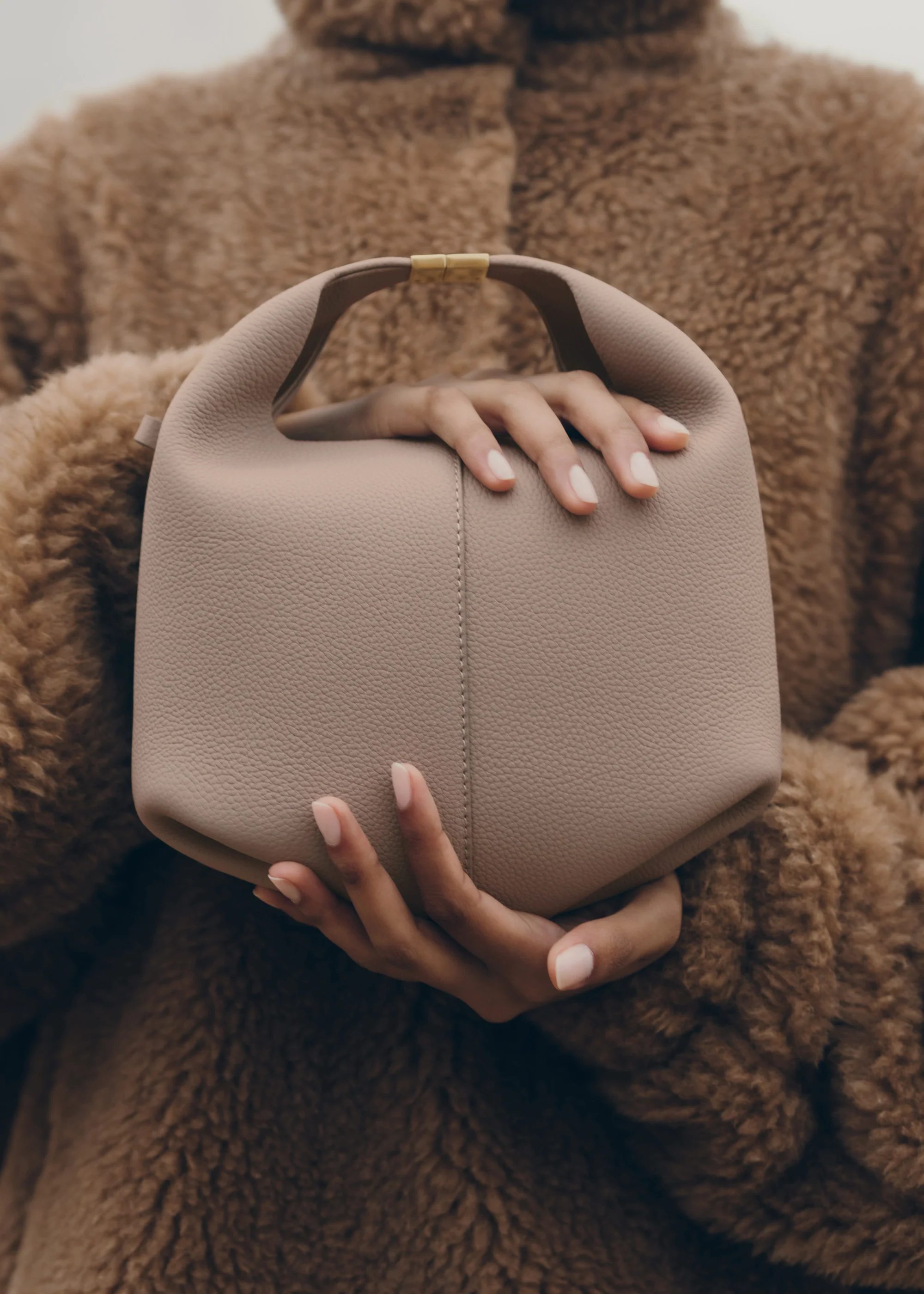 Béri - Textured Taupe - Image 3