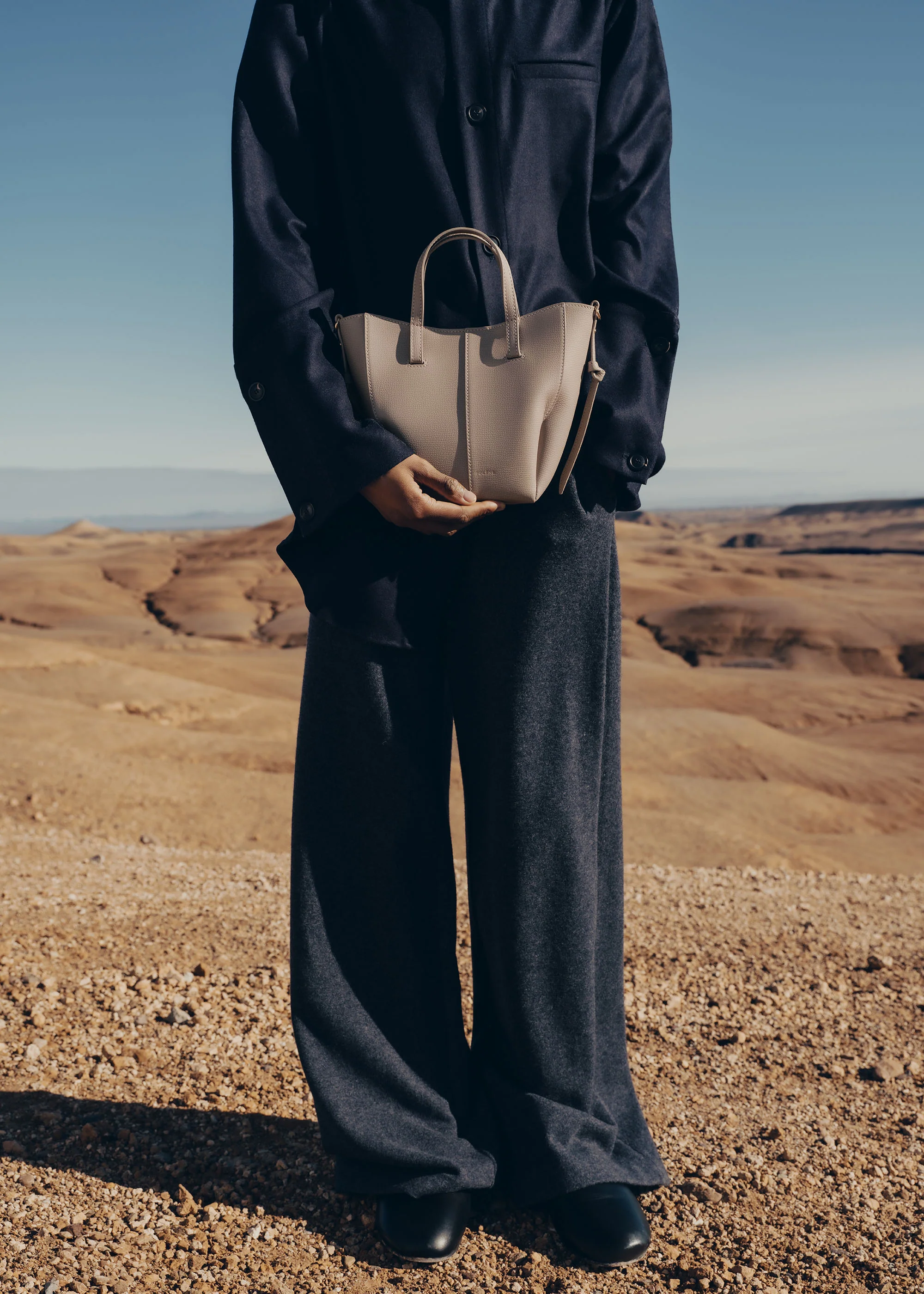 Cyme Tote Nano - Textured Taupe - Image 4