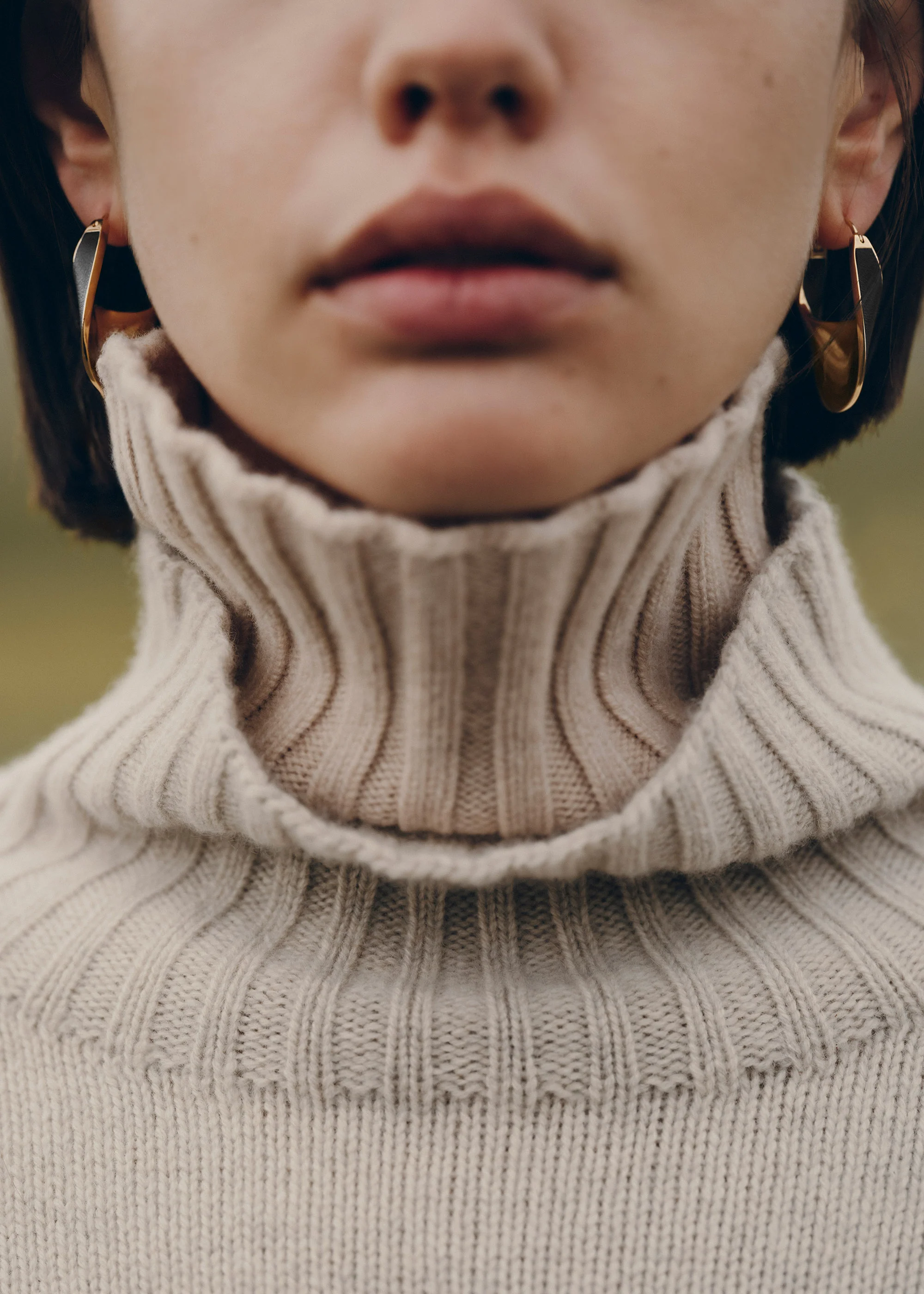 Éole Slim Hoop Earrings - Black Leather - Image 3