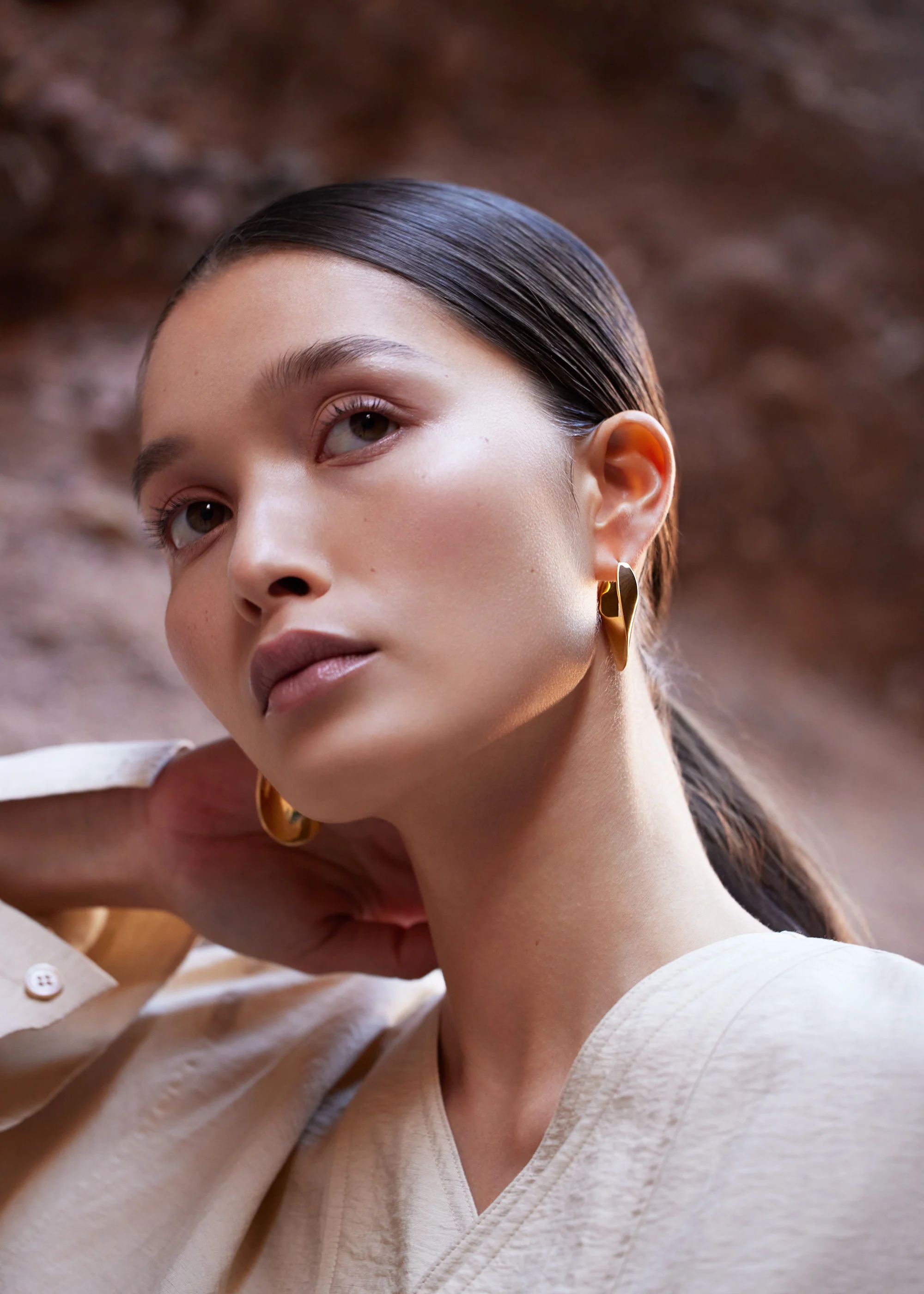 Éole Slim Hoop Earrings - 24 carat gold gilded - Image 6