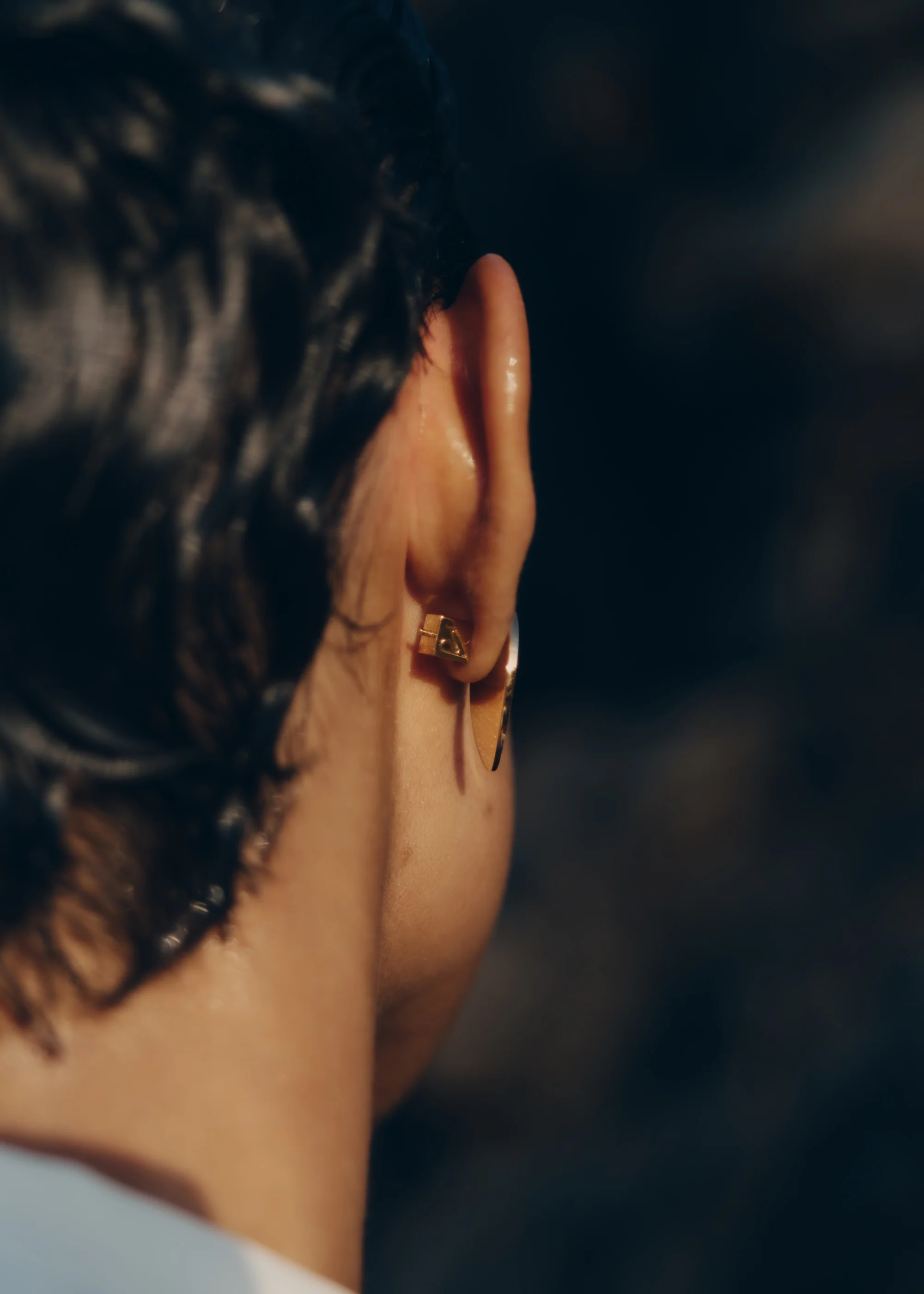Naé Stud Earrings - Smoked glass - Image 6