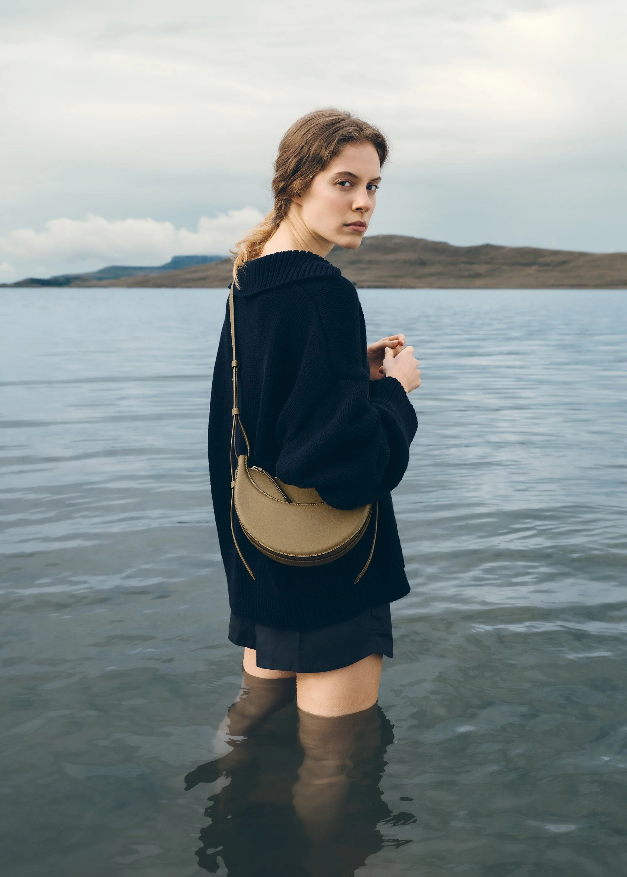 Numéro Dix - Textured Smoky Olive - Image 3
