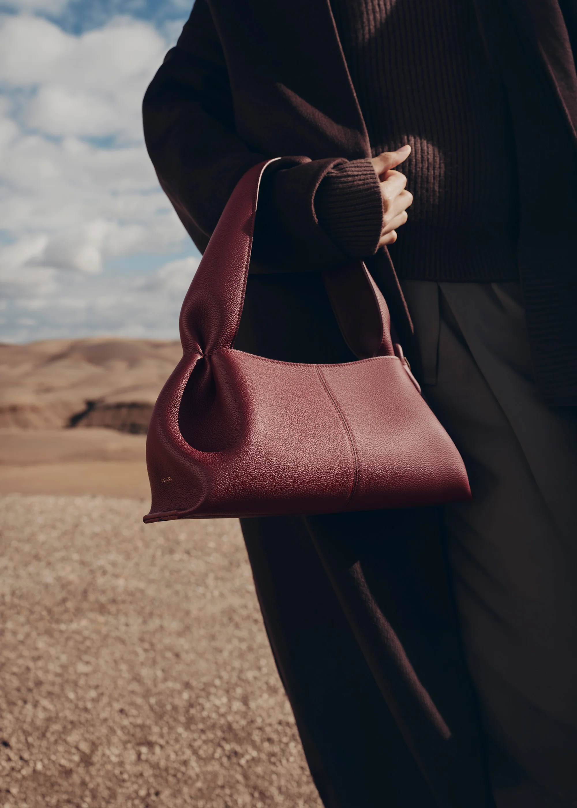 Numéro Neuf East West - Textured Black Cherry - Image 2