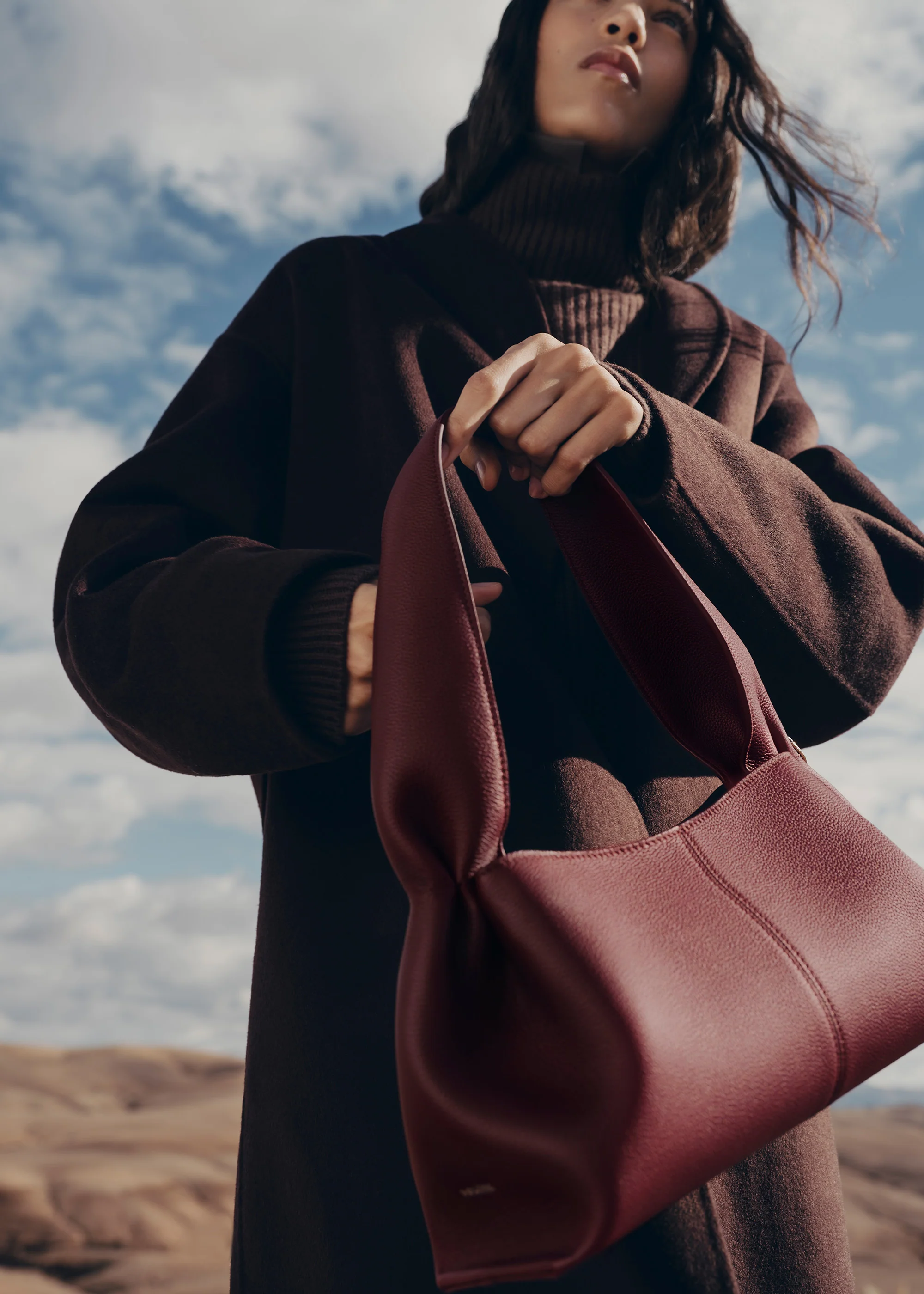 Numéro Neuf East West - Textured Black Cherry - Image 3