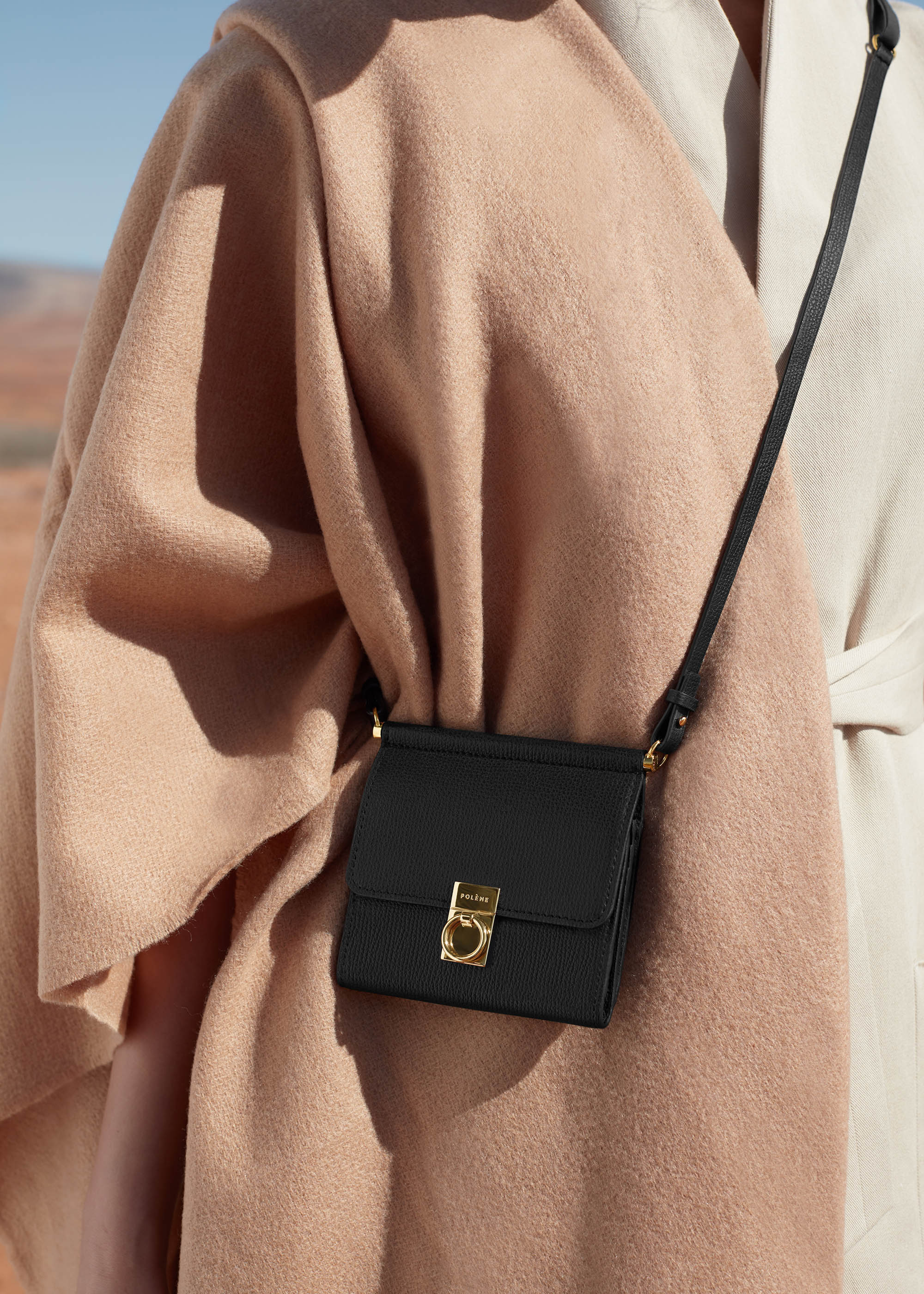 Numéro Sept Crossbody Wallet - Textured Black - Image 3